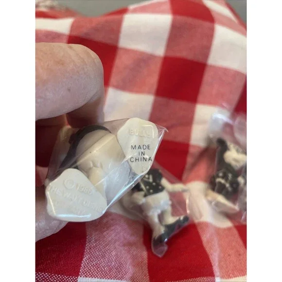 Lot Of 4 Black & White Vintage Bully Disney 2.7” Rare Toy Mickey Minnie Donal - Picture 2 of 11